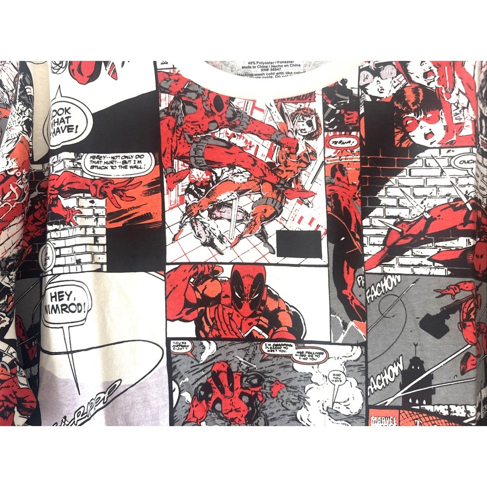 Marvel Deadpool All  Comic‎ Book Over Print T-Shirts Men's Large